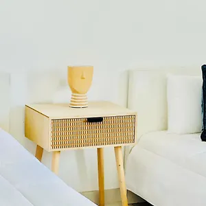 https://canaryislandshost-l-suites-lava-y-mar-lanzarote.in-canary-islands.com