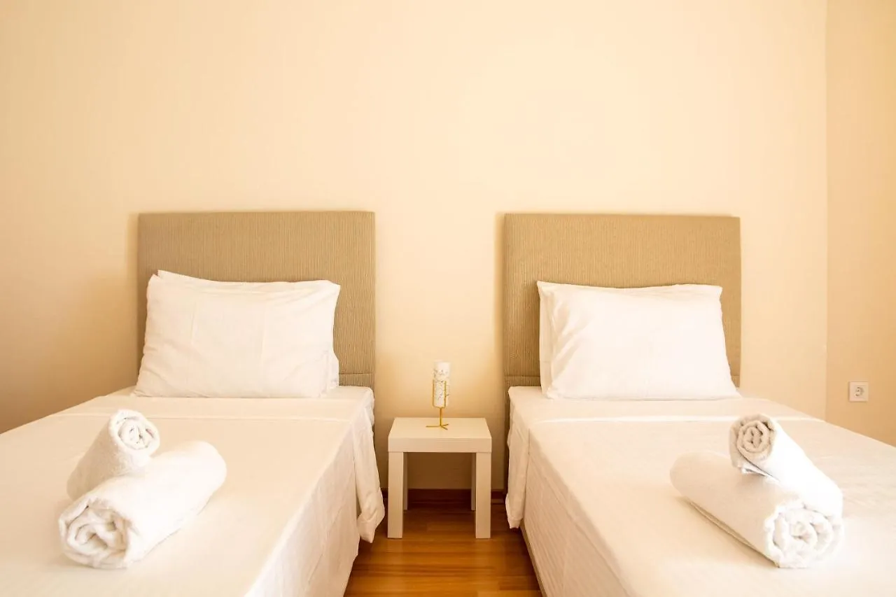 Lovely Flat Near Public Transportation In Izmir Apartment